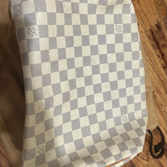 Louis Vuitton Checkered Bag with Tan Accents - Picture 3 of 6